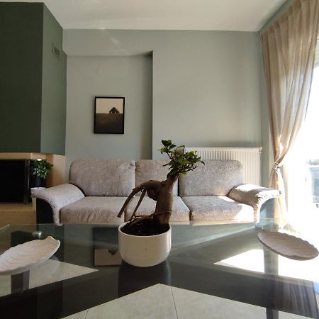 Peraía Gaia Guest House מראה חיצוני תמונה