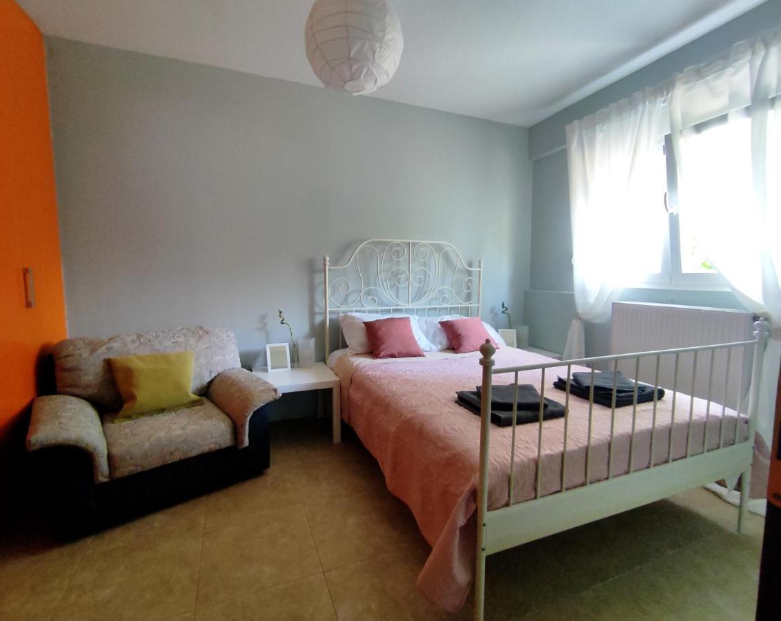 Peraía Gaia Guest House מראה חיצוני תמונה