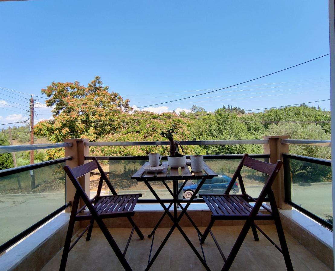 Peraía Gaia Guest House מראה חיצוני תמונה